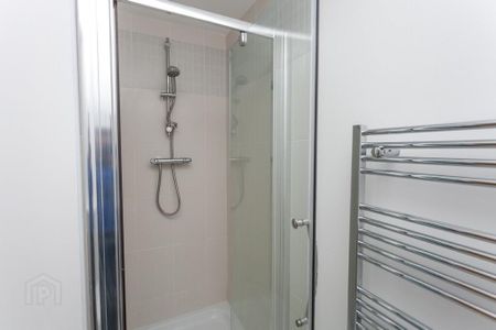 7-05 The Obel, 62 Donegall Quay, Belfast City Centre, Belfast, BT1 3NG - Photo 2