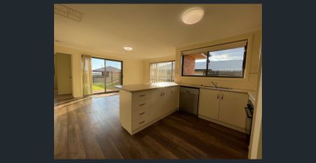 FOUR BEDROOM HOME IN EAST DUBBO - Photo 3