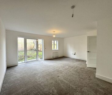 3 bedroom end of terrace house to rent - Photo 3