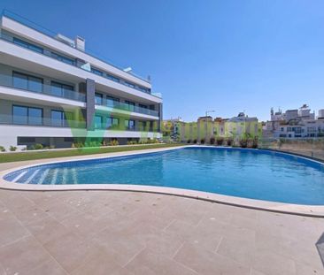 2 room luxury Flat for rent in Alvor, Portimão, Distrito de Faro - Photo 4