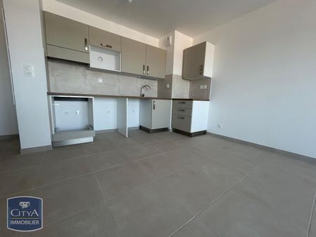 Location Appartement 3 pièces 64m² CAVAILLON 84300 - Photo 3