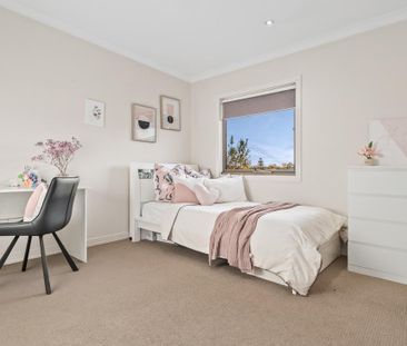 Estate Sophistication in the Sought-After Box Hill High Zone - Photo 3