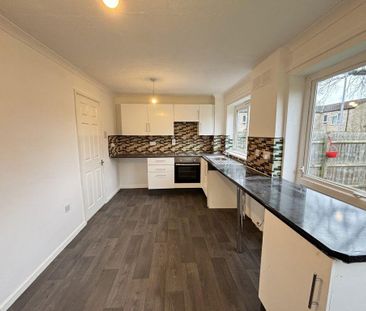 4 bedroom terraced house to rent - Photo 5
