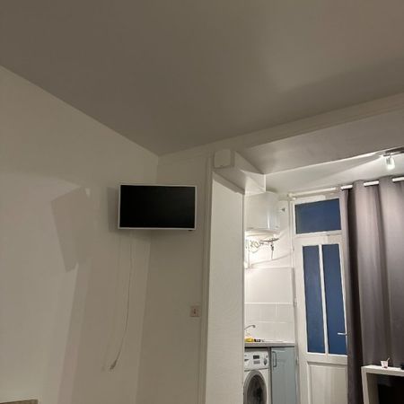 STUDIO A LOUER - PARIS 9EME ARRONDISSEMENT - 16.9 m - 832 € - Photo 4