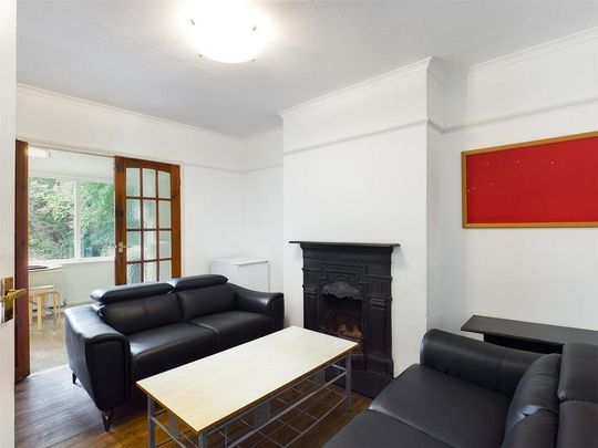 3 bedroom terraced house to rent - Photo 1