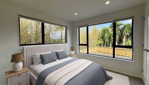 Modern 3 bedroom home in Birkdale. - Photo 1