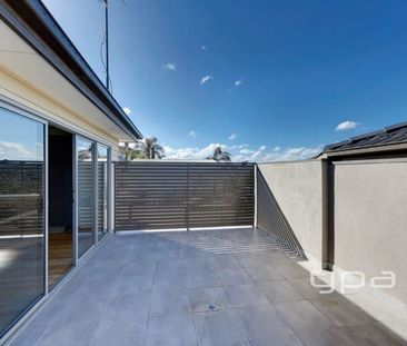 Two bedroom home, prime location! - Photo 5