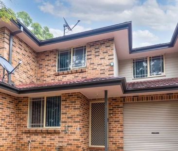 Lovely Townhouse! - Photo 1