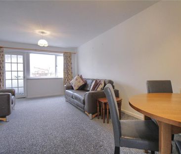 2 bedroom semi-detached house to rent - Photo 2