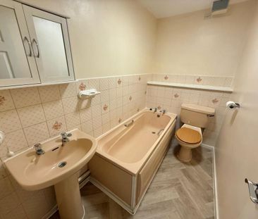 1 bedroom ground floor flat to rent - Photo 5