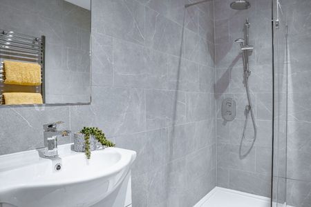 Bed 6, Borough Hotel, Great Crosshall Street, Liverpool. - Photo 5