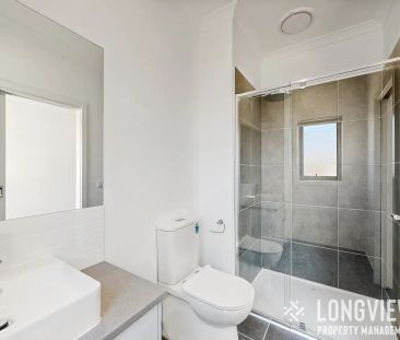 “Beautiful Berwick Townhome” - Photo 1