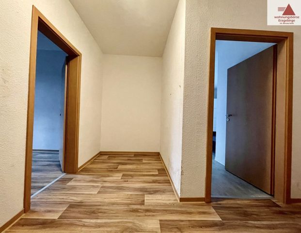 Teilmöblierte 2-Raum-Wohnung mit Stellplatz in Schmiedeberg - Photo 1