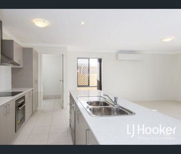 21 Wren Street, Redbank Plains, Qld 4301 - Photo 6