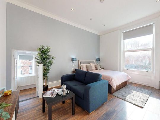 Studio to rent - Photo 1