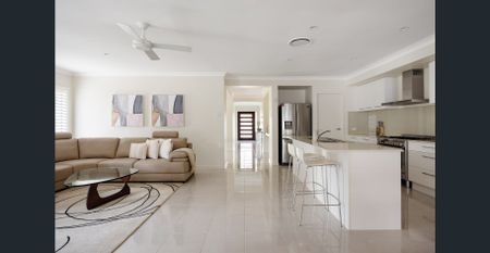 Beautiful Home in Pomona - Photo 4