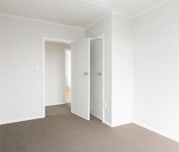 Roslyn - 3 Bedrooms - Photo 1