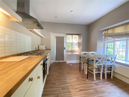 3 bedroom detached house to rent - Photo 2