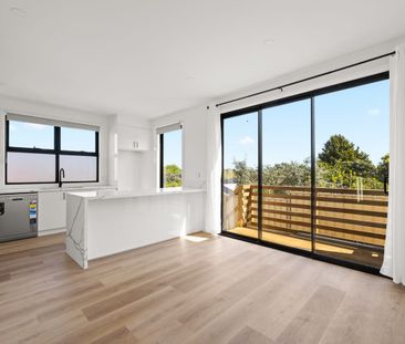 Spacious 4-Bedroom Family Home in Prime Meadow Heights Location - Photo 5