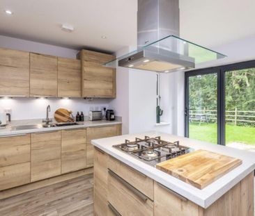 3 bedroom semi-detached house to rent - Photo 6