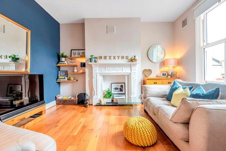 2 Bed Maisonette, Beverstone Road, SW2 - Photo 5