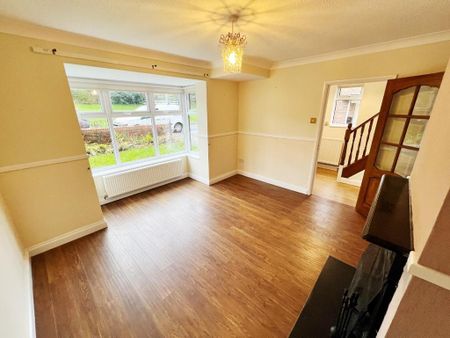 3 bedroom semi-detached house to rent - Photo 2