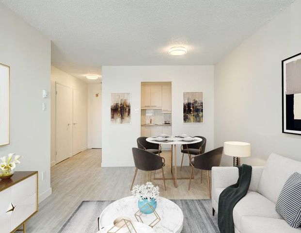 Le Quatre Cent | 100 400 Place Juge Desnoyers, Laval - Photo 1