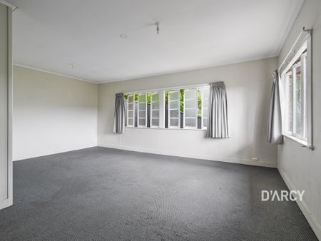 86 ROUEN RD - Photo 2