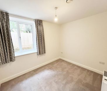 3 bedroom ground floor flat to rent - Photo 3