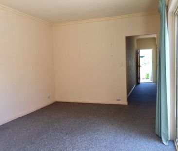 Hidden gem tucked away in a quiet spot! - Photo 1