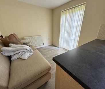 4 bedroom detached house to rent - Photo 2