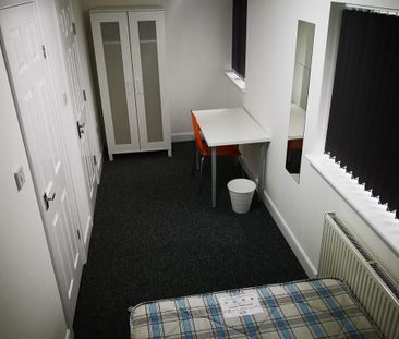 5 bedroom semi-detached house to rent - Photo 6