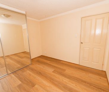 Spacious 1-Bedroom Unit - Prime Liverpool Location - Photo 2