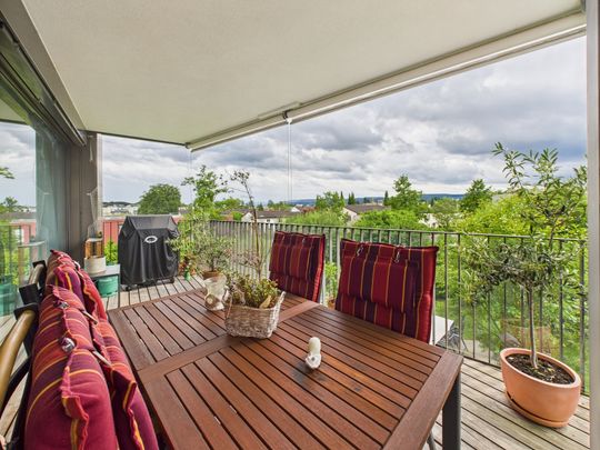 4.5-Zimmer Wohnung mit grosszügiger Terrasse und traumhafter Aussicht auf die Alpen in Dietlikon - Foto 1