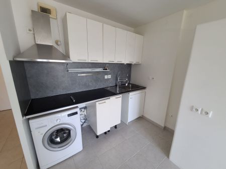 Appartement 3 pièces 52m2 MARSEILLE 15EME 796 euros - Photo 5