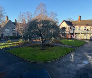 Beech Avenue Shopping Centre, Hull, HU8 - Photo 3