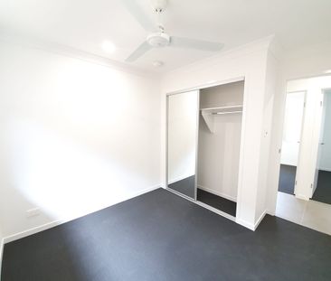 MODERN 4 BEDROOM FAMILY HOME WITH SEPARATE STUDY AREA. OPEN KITCHEN LIVING THAT OPENS ONTO ALFRESCO DINING AREA. - Photo 3