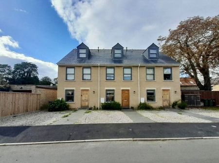 Scotsdowne Road, Trumpington, Cambridge £2,200 pcm ⓘ The monthly or weekly payment required by the landlord. Read our glossary page , 4 bedrooms, mid terrace house, to let * Tenant info - Photo 3