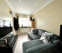 1 bed Ground Floor Flat for Rent - Photo 2