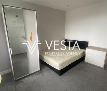 4 bedroom terraced house to rent - Photo 3