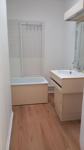 Location Appartement 3 pièces 69m² - Photo 5