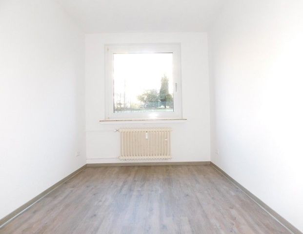 Hübsche 4-Zi.-Whg. mit neuem Boden und sonnigem Balkon - Foto 1