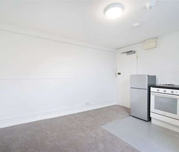 A fourth floor studio apartment situated on Cranley Place, a quiet ... - Photo 1