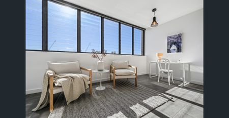 LIGHT, SPACE AND LIFESTYLE - ALL ON YOUR DOORSTEP! - Photo 4