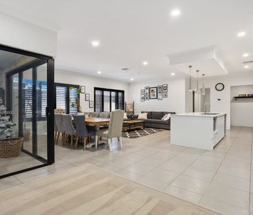 STYLISH 4X2X2 FAMILY HOME IN SUCCESS REPRESENTS GREAT VALUE!! - Photo 5