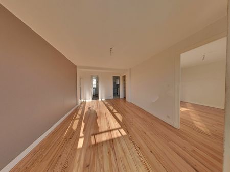 HYPER CENTRE Quartier VERDUN T2 avec Vue Château et Pyrénées, cave et Parking, - Photo 4