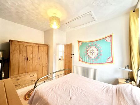 2 bedroom end of terrace house to rent - Photo 5