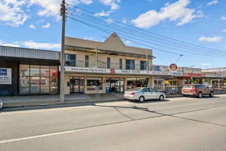 Spacious Apartment With High Ceilings In The Heart Of North Albury - Photo 3