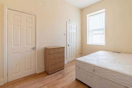 5 bedroom maisonette to rent - Photo 3