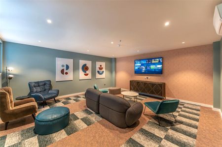 Swiss Cottage - Photo 2